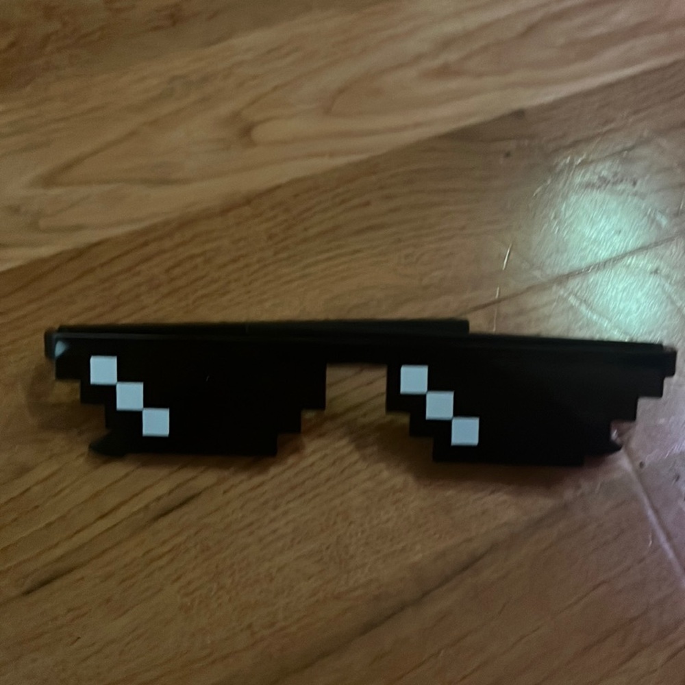 Meme glasses